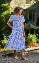 Load image into Gallery viewer, Portici Cotton Dress Printed Pattern Blue
