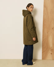 Load image into Gallery viewer, Vader Cotton Gabardine Coat - Military Green
