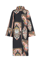 Load image into Gallery viewer, Randill Coat LS - Flower Print
